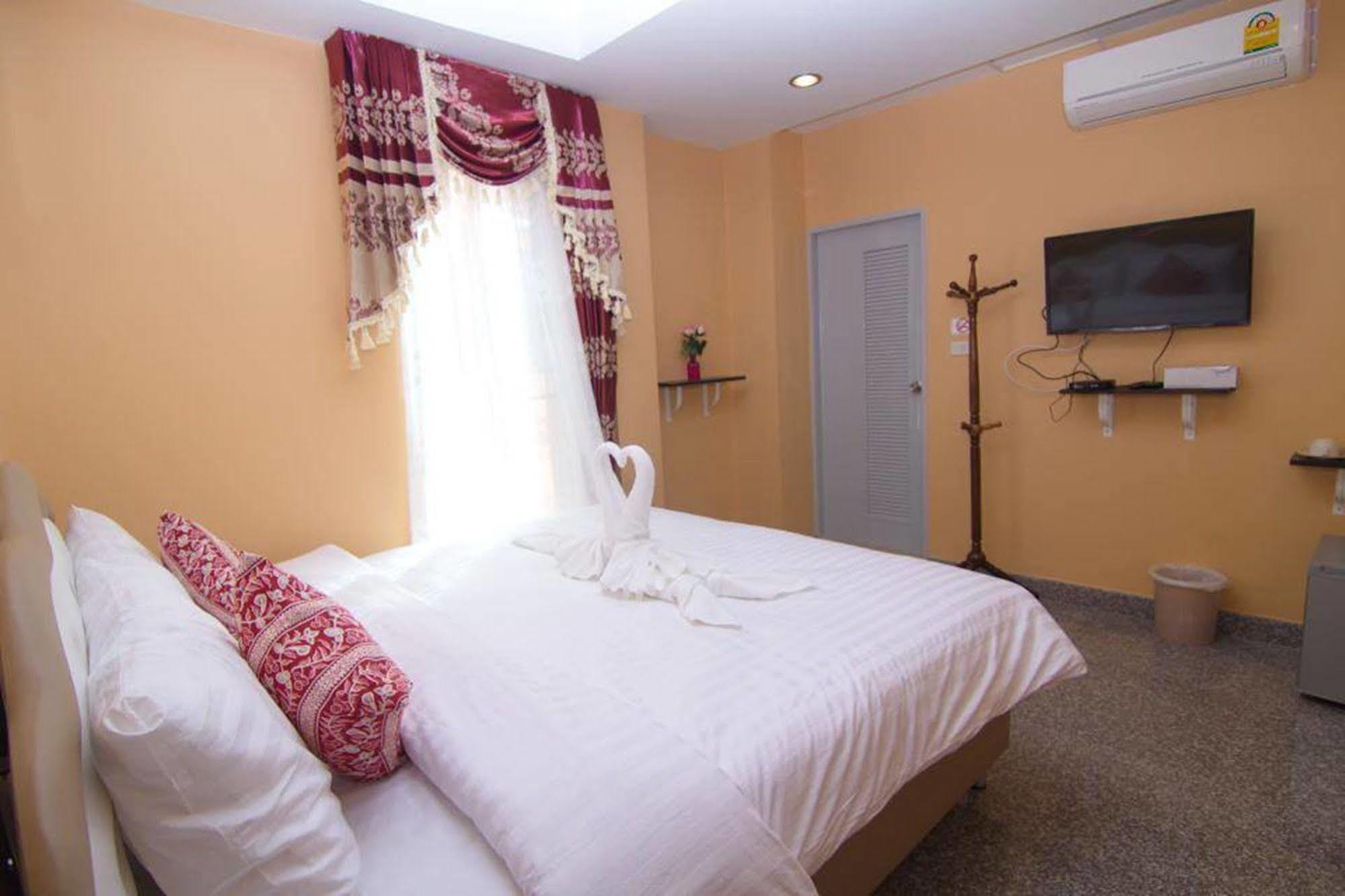 Chowdhury Boutique House Чиангмай Екстериор снимка