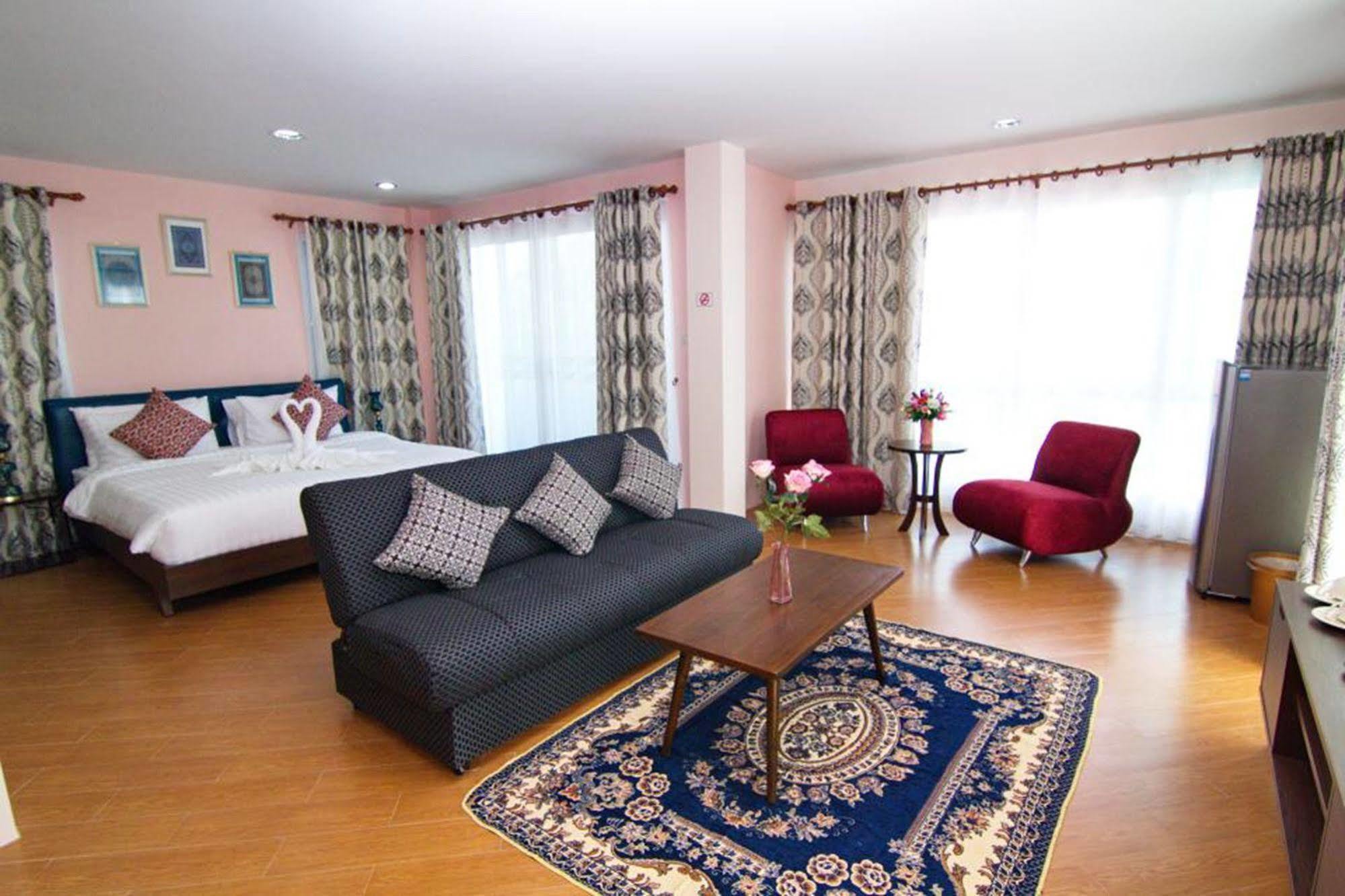 Chowdhury Boutique House Чиангмай Екстериор снимка